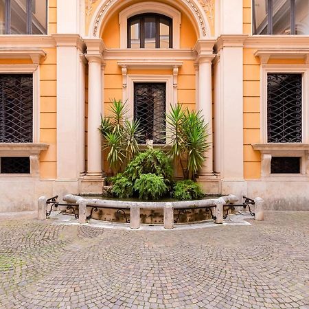 Spanish Garden Rome Bagian luar foto